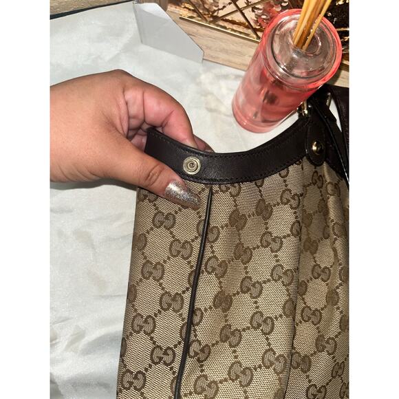 Gucci GG Canvas Shoulder Bag - Picture 5 of 13